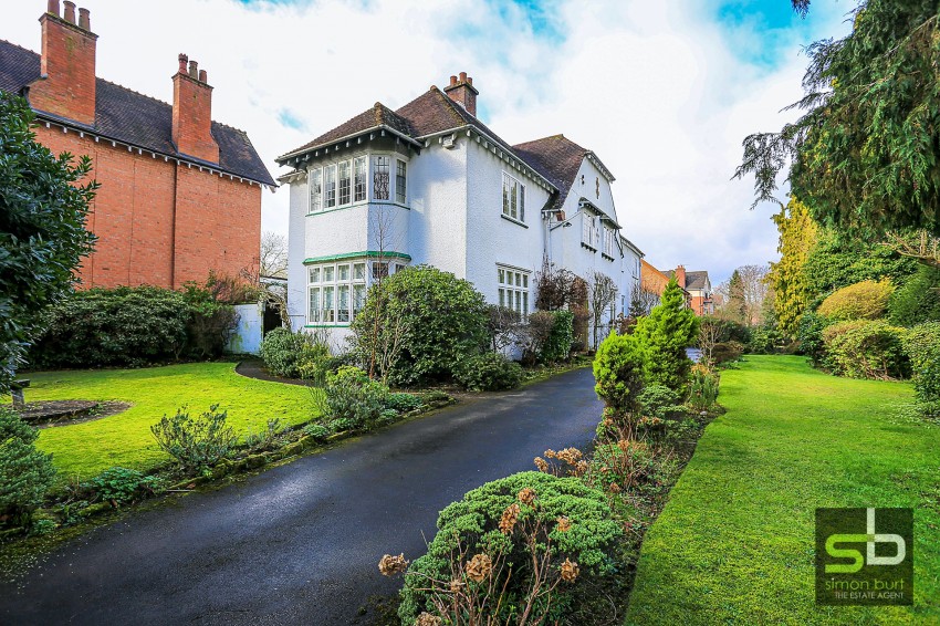6bedroom detached house for sale in Warwick Road, 532 Warwick Road