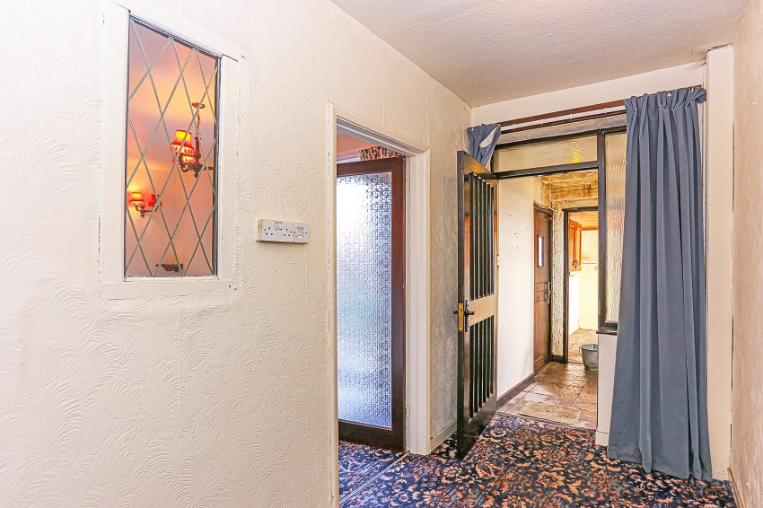 3bedroom town house for sale in Slater Road, Bentley Heath, Solihull