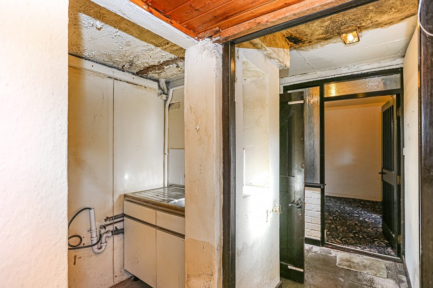 3bedroom town house for sale in Slater Road, Bentley Heath, Solihull