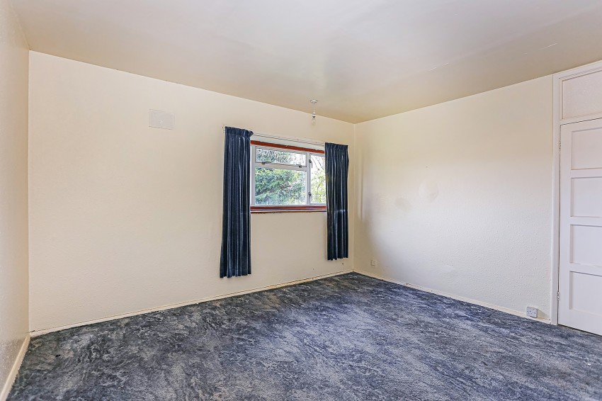 3bedroom town house for sale in Slater Road, Bentley Heath, Solihull