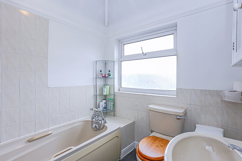 3bedroom semidetached house for sale in Melton Avenue, Solihull