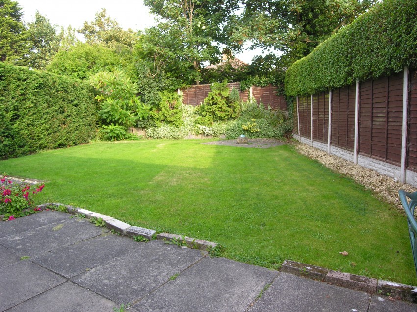 3bedroom town house for sale in Neston Grove, Stechford, Birmingham