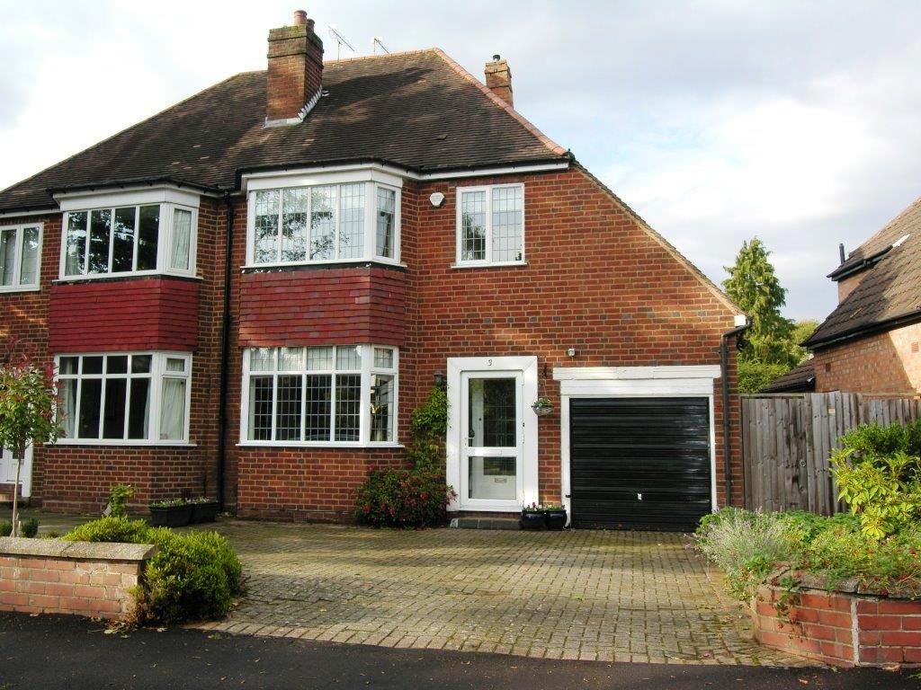 3bedroom semidetached house for sale in Ravenscroft Road, Solihull