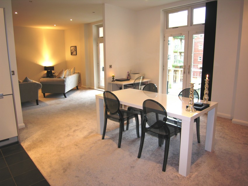 3bedroom apartment for sale in The Customs House, Waterside, Dickens