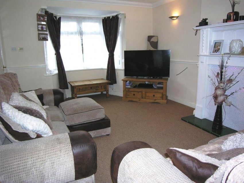 2bedroom town house for sale in Springcroft Road, Tyseley, Birmingham
