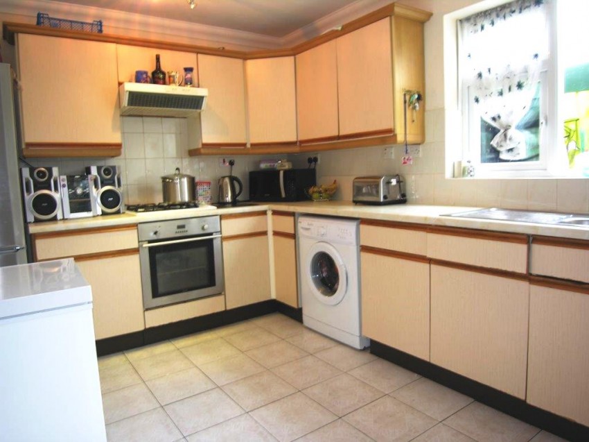 2bedroom town house for sale in Springcroft Road, Tyseley, Birmingham