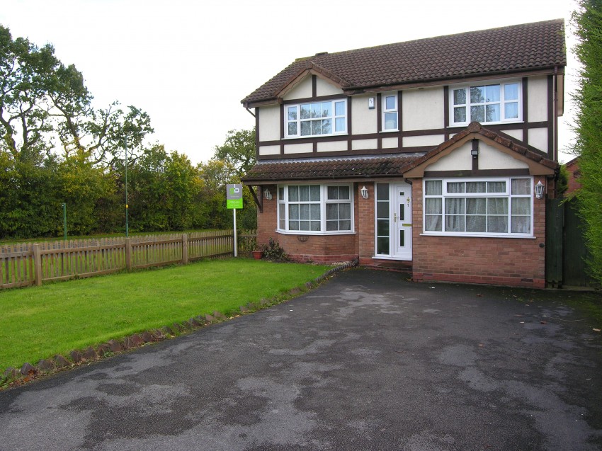 4bedroom detached house for sale in Winthorpe Drive, Solihull