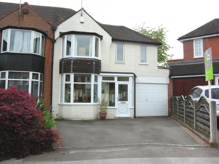 3bedroom semidetached house for sale in Arnold Grove, Shirley, Solihull
