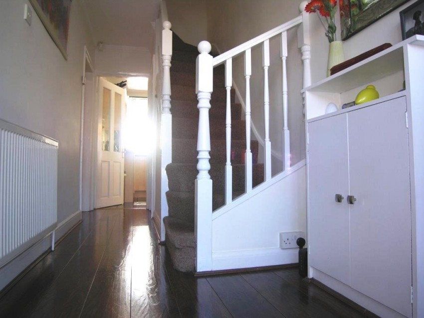 3bedroom semidetached house for sale in Arnold Grove, Shirley, Solihull