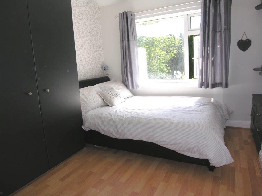 3bedroom semidetached house for sale in Arnold Grove, Shirley, Solihull