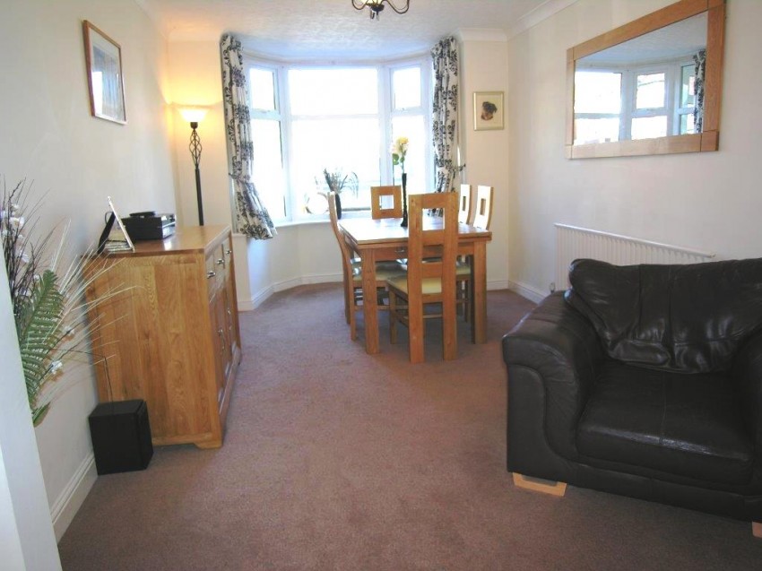 3bedroom semidetached house for sale in Arnold Grove, Shirley, Solihull