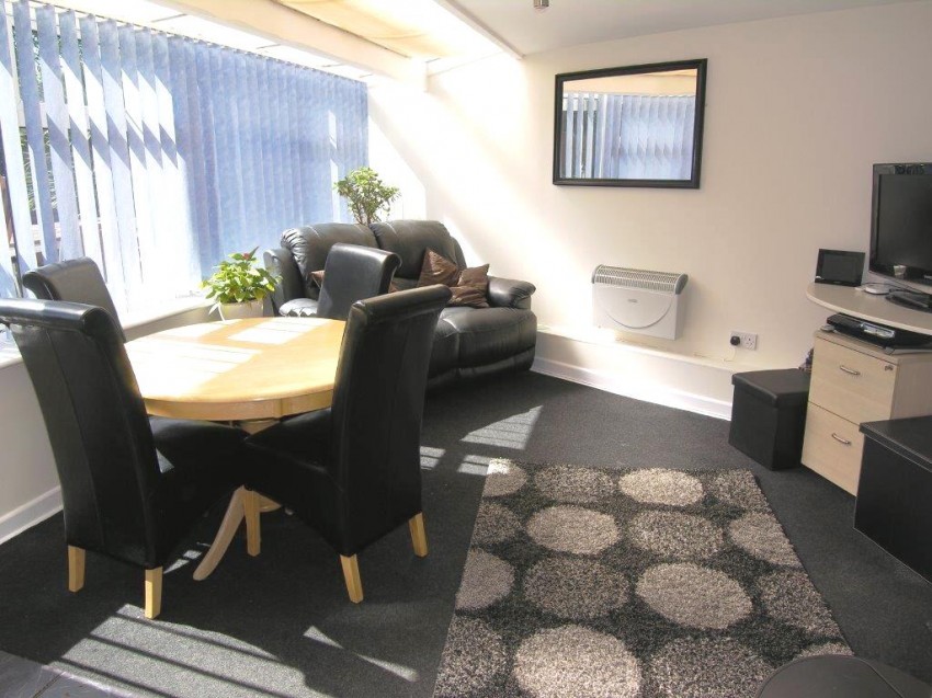 3bedroom semidetached house for sale in Arnold Grove, Shirley, Solihull