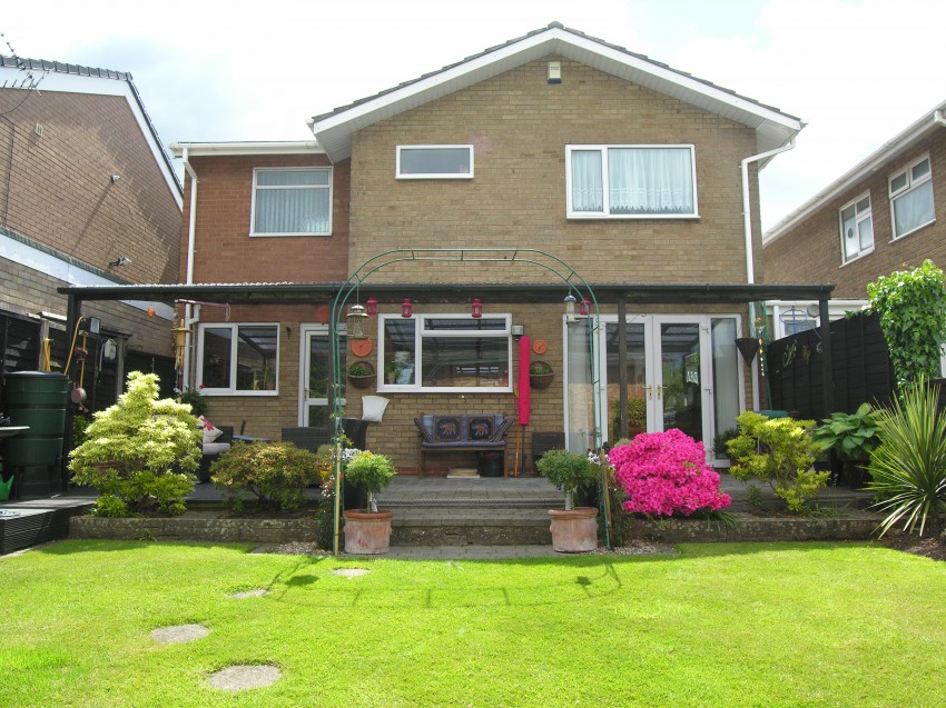 4bedroom detached house for sale in Eastfield Drive, Solihull