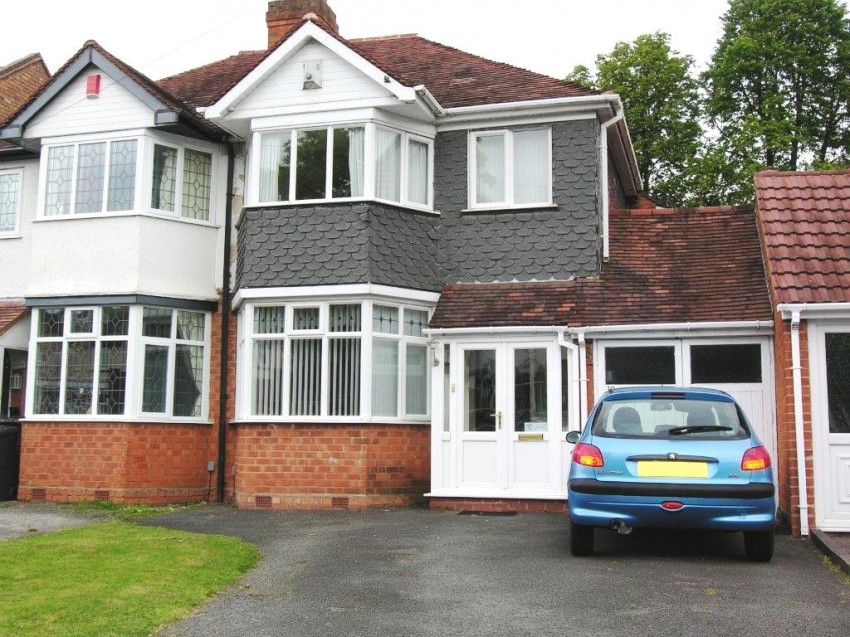3bedroom semidetached house for sale in Hatchford Brook Road, Solihull
