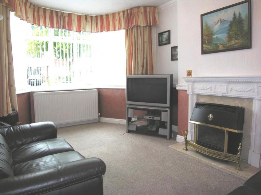 3bedroom semidetached house for sale in Hatchford Brook Road, Solihull