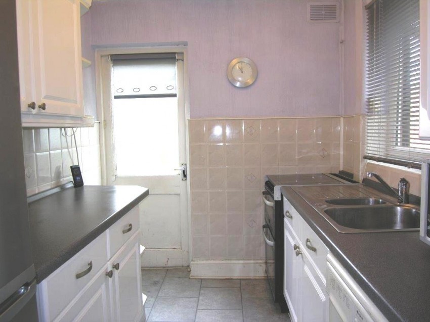 3bedroom semidetached house for sale in Hatchford Brook Road, Solihull