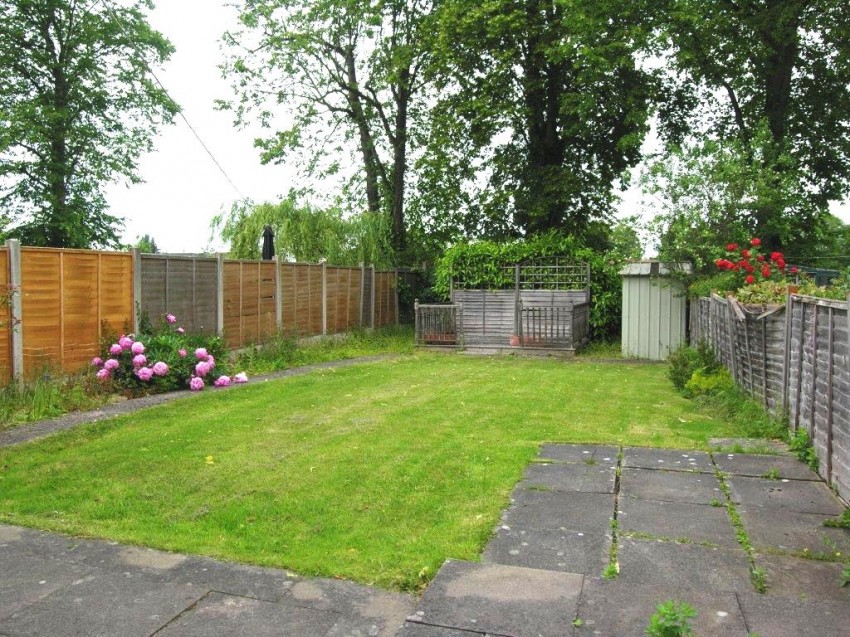 3bedroom semidetached house for sale in Hatchford Brook Road, Solihull