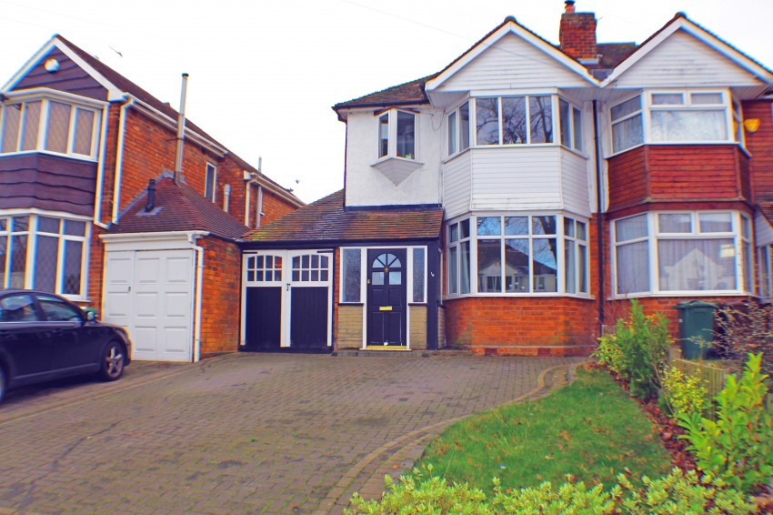 3bedroom semidetached house for sale in Hatchford Brook Road, Solihull