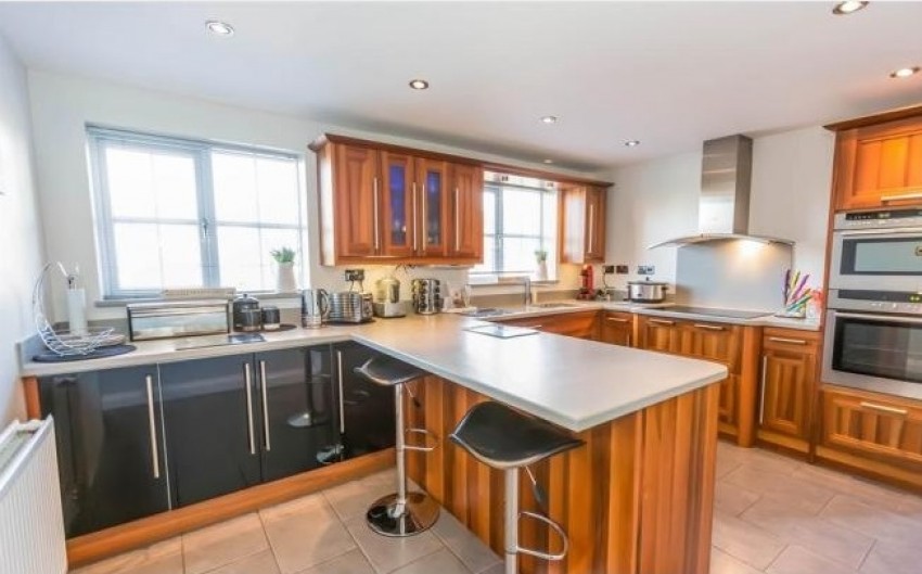 4bedroom detached house for sale in Radlow Crescent, Marston Green