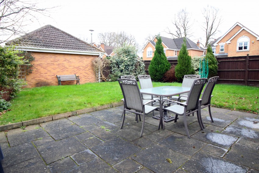 4bedroom detached house for sale in Bramshall Drive, Dorridge