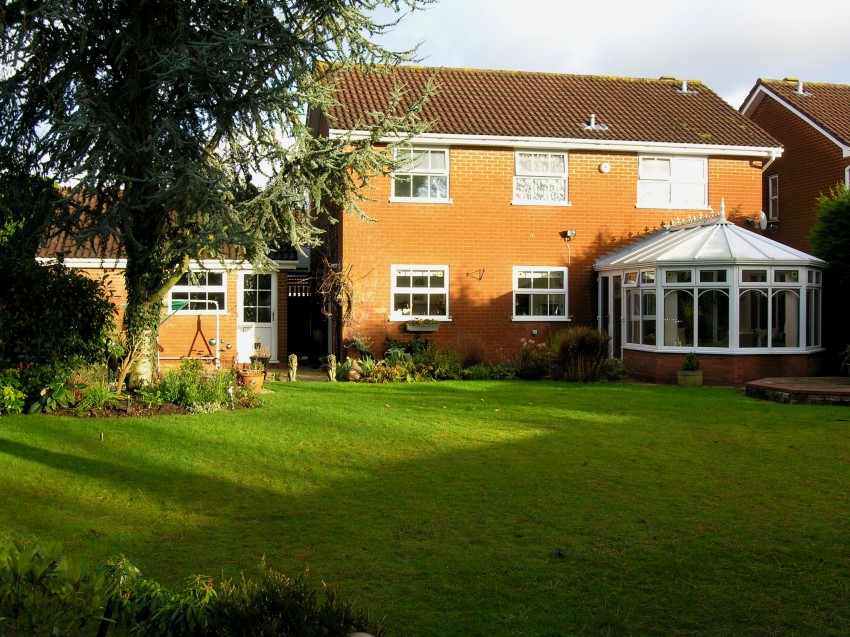 4bedroom detached house for sale in Asbury Road, Balsall Common
