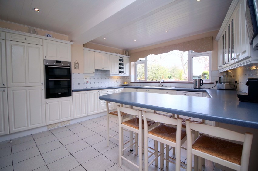 4bedroom semidetached house for sale in Seven Star Road, Solihull