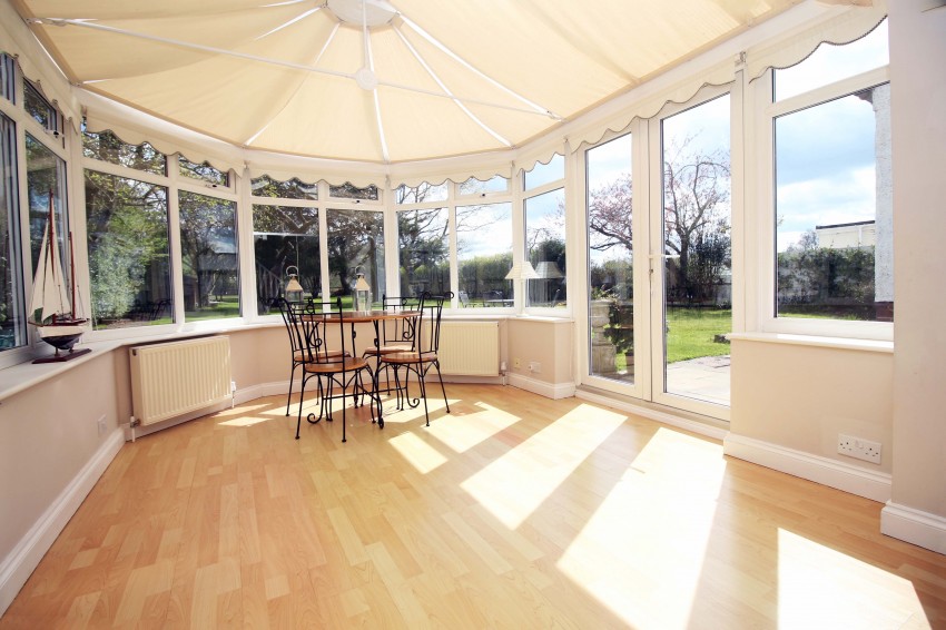 4bedroom detached house for sale in Stratford Road, Hockley Heath