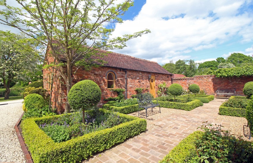 3bedroom barn conversion for sale in Peterbrook Road, Majors Green