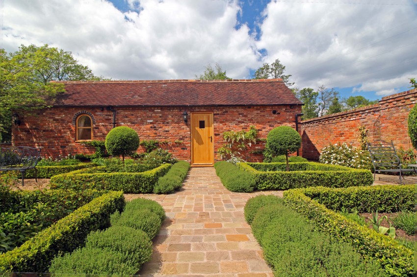 3bedroom barn conversion for sale in Peterbrook Road, Majors Green