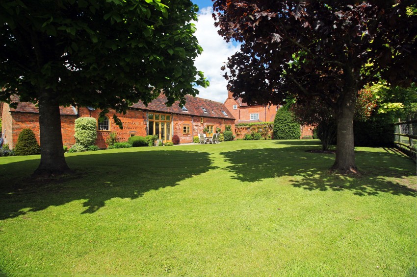 3bedroom barn conversion for sale in Peterbrook Road, Majors Green