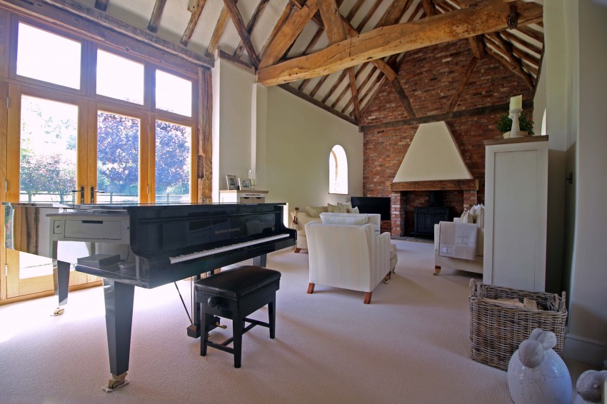 3bedroom barn conversion for sale in Peterbrook Road, Majors Green