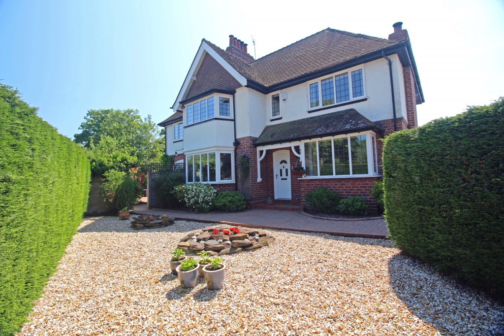 4bedroom detached house for sale in Church Hill Road, Solihull