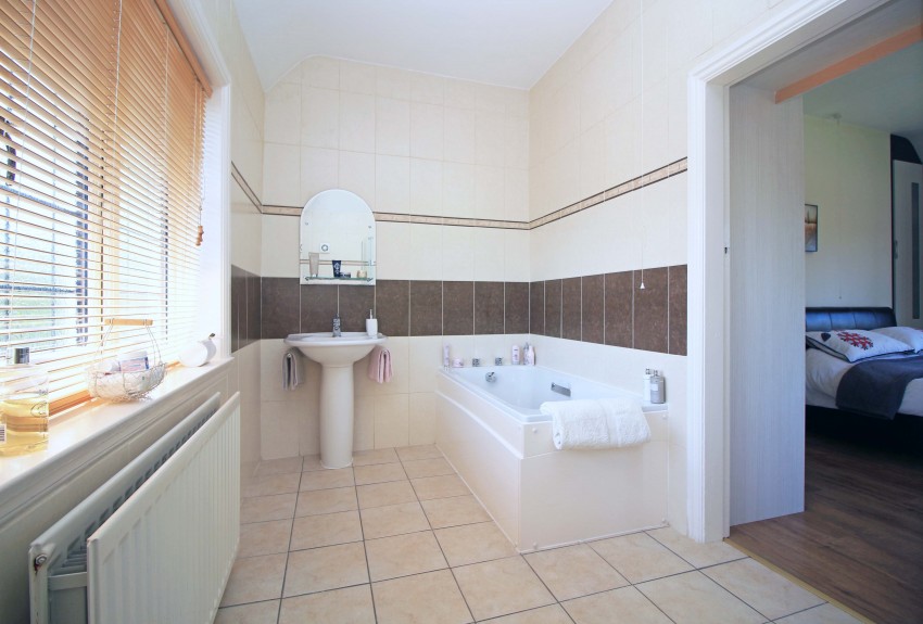 4bedroom detached house for sale in Church Hill Road, Solihull