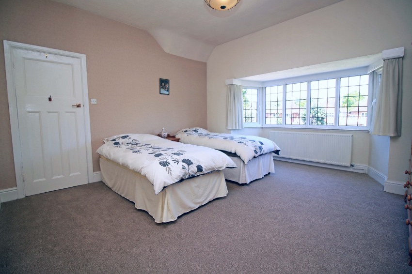 4bedroom detached house for sale in Church Hill Road, Solihull