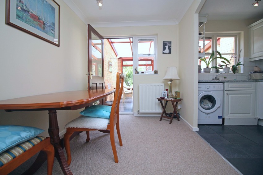 3bedroom semidetached house for sale in Turton Way, Kenilworth