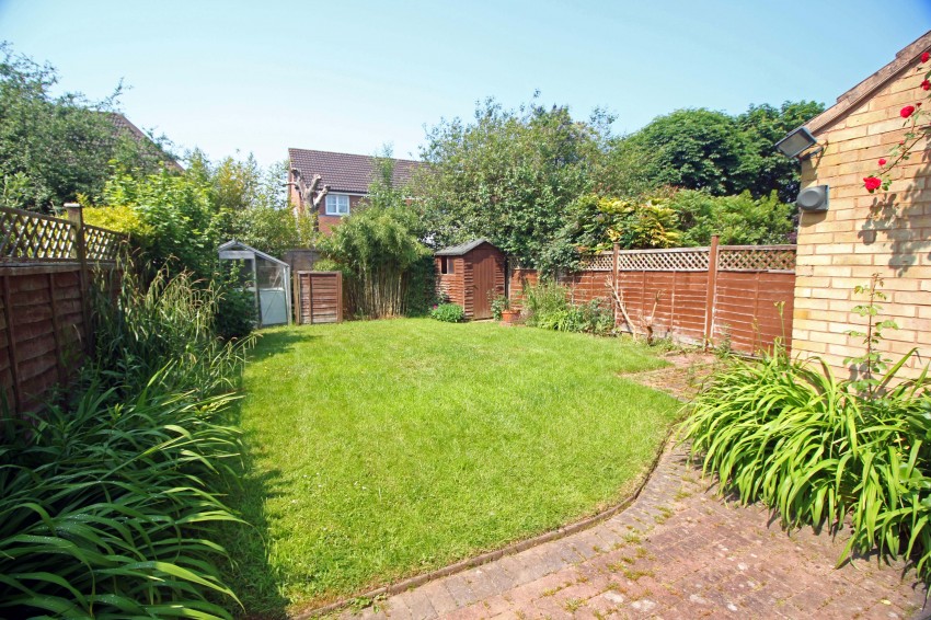 3bedroom semidetached house for sale in Turton Way, Kenilworth