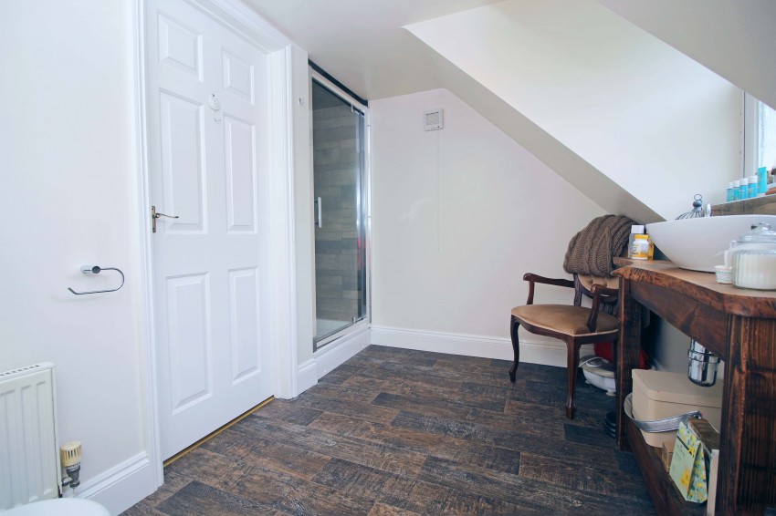 4bedroom detached house for sale in Highwood Avenue, Solihull