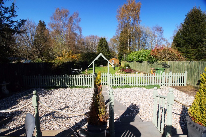 3bedroom bungalow for sale in Birchy Leasowes Lane, Tidbury Green