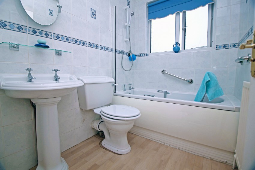 3bedroom semidetached house for sale in Larne Road, Sheldon