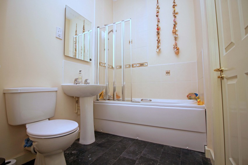 4bedroom apartment for sale in Main Street, Dickens Heath