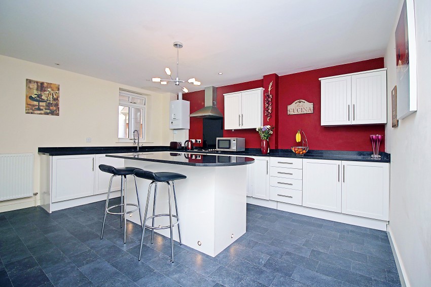 4bedroom apartment for sale in Main Street, Dickens Heath