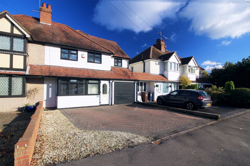 4bedroom semidetached house for sale in Kenilworth Road, Balsall Common