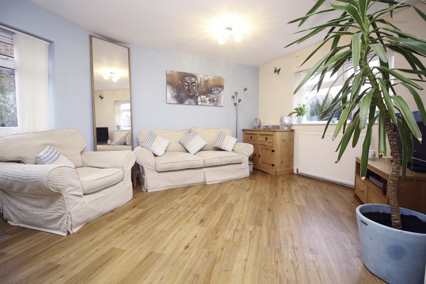 3bedroom semidetached house for sale in Gaydon Road, Solihull