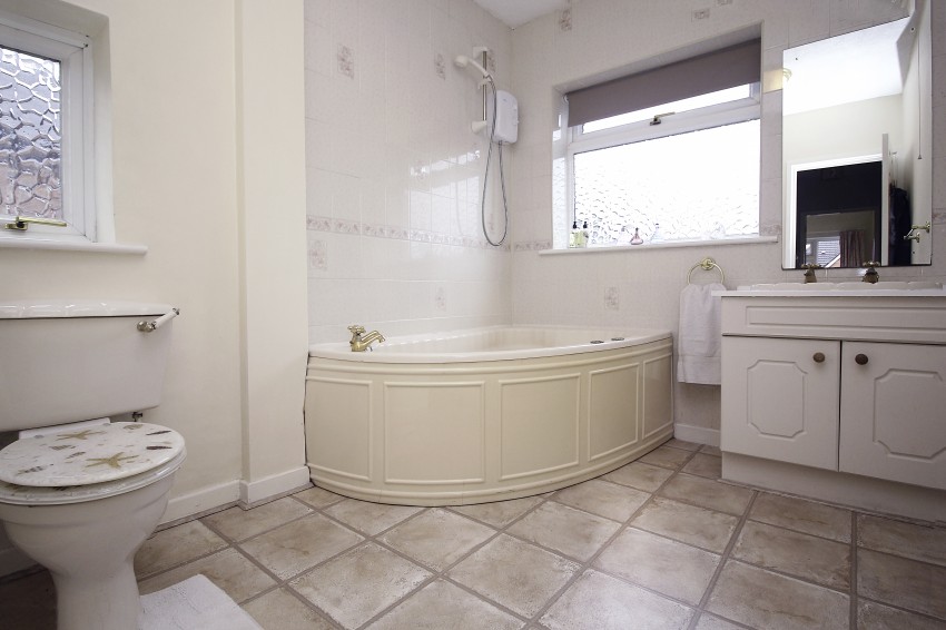 4bedroom semidetached house for sale in Keswick Road, Solihull