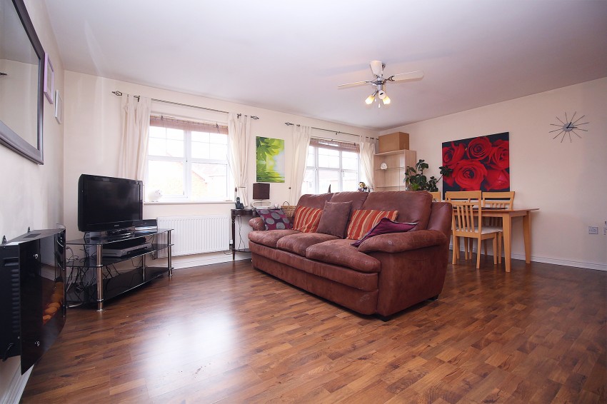 2bedroom apartment for sale in Hawksworth Crescent, Chelmsley Wood