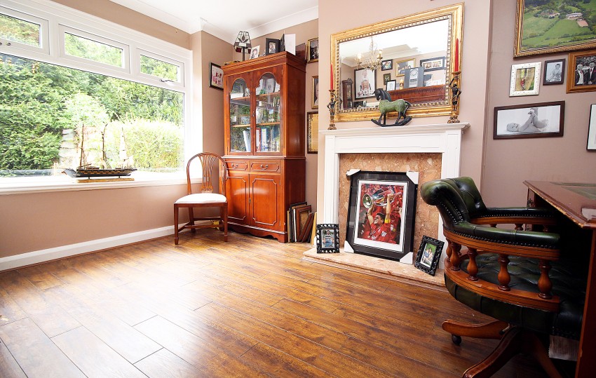 4bedroom semidetached house for sale in Dursley Close, Solihull