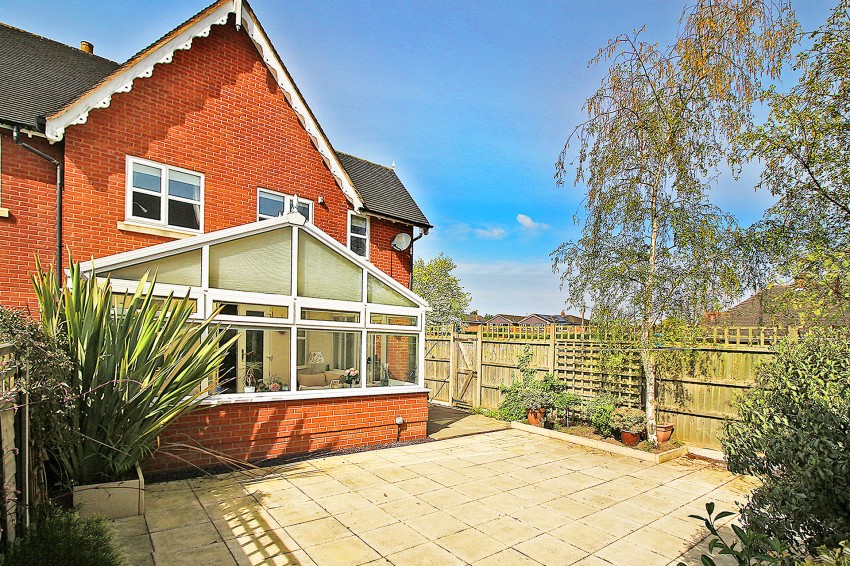 3bedroom semidetached house for sale in Shelfield Close, Hockley Heath, Solihull