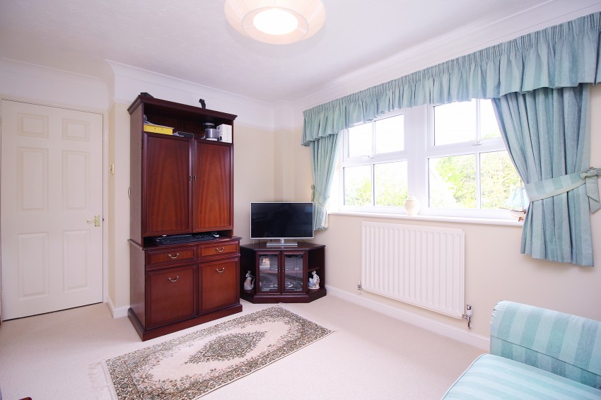 4bedroom detached house for sale in Hazelton Close, Solihull