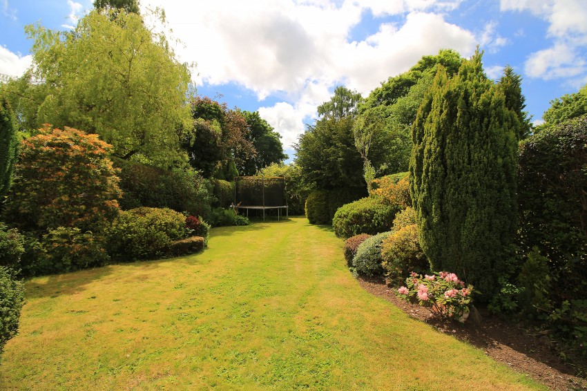 4bedroom semidetached house for sale in Warwick Road, Solihull