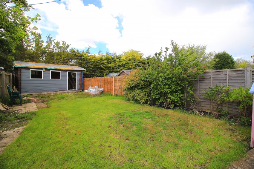 3bedroom semidetached house for sale in Coppice Walk, Cheswick Green